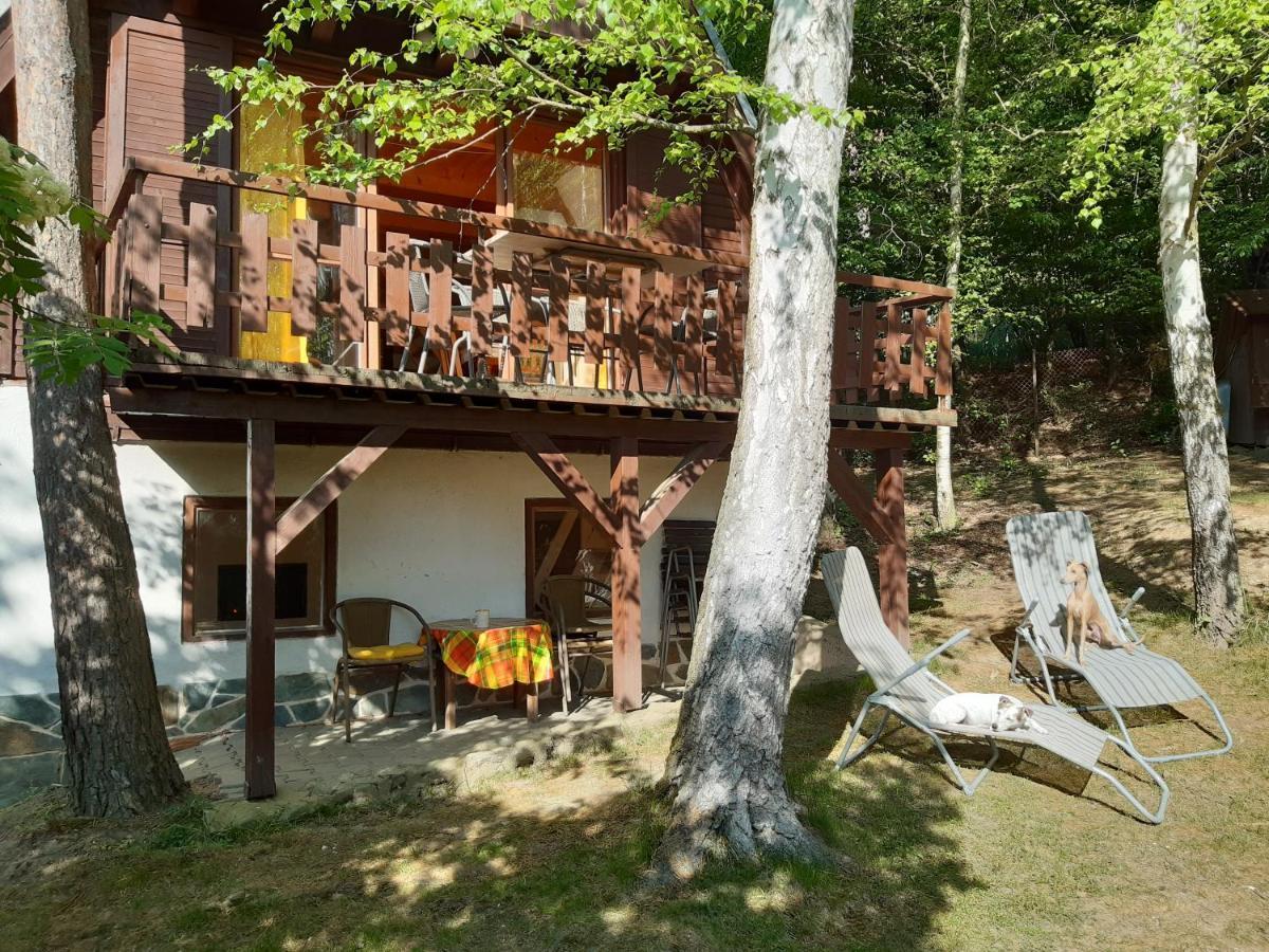 Holiday Home Zajicovi Rabyne Eksteriør bilde